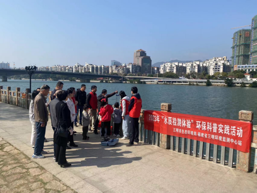 学雷锋，生态环保铁军志愿服务在行动！